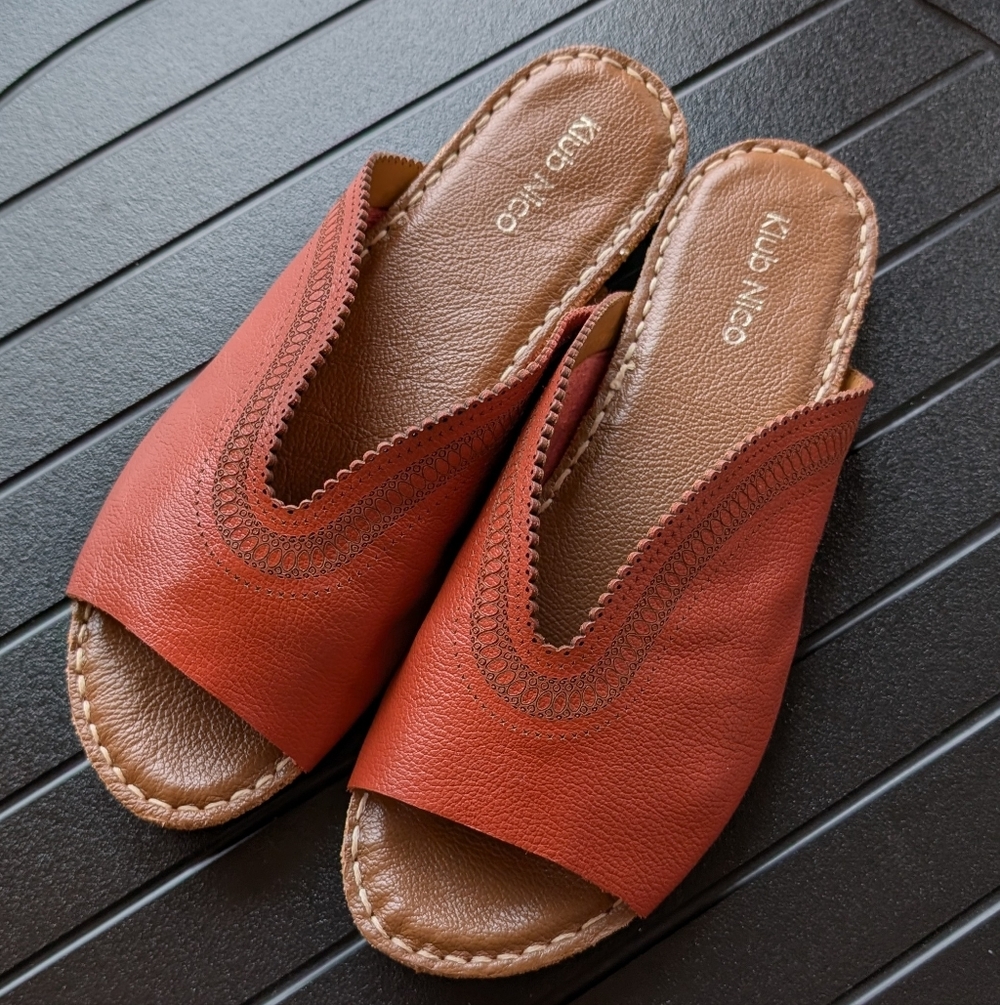 Klub Nico Women's Coral Leather Slide Sandals